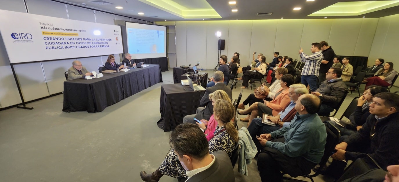La Coalición por la Legalidad realizó el Conversatorio: “El Periodismo de Investigación en el Paraguay, Obstáculos y Desafíos”